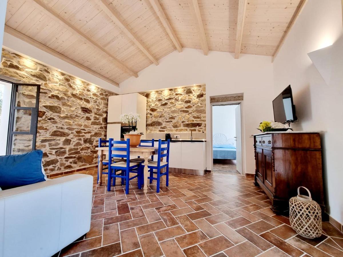Stazzo San Teodoro La Quercia Piscina Condivisa Lejlighed Eksteriør billede