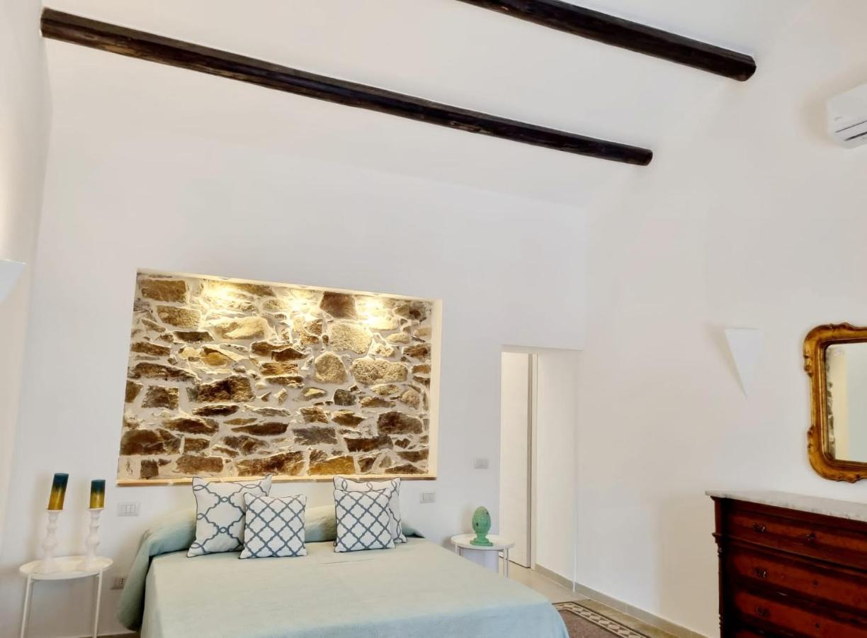 Stazzo San Teodoro La Quercia Piscina Condivisa Lejlighed Eksteriør billede