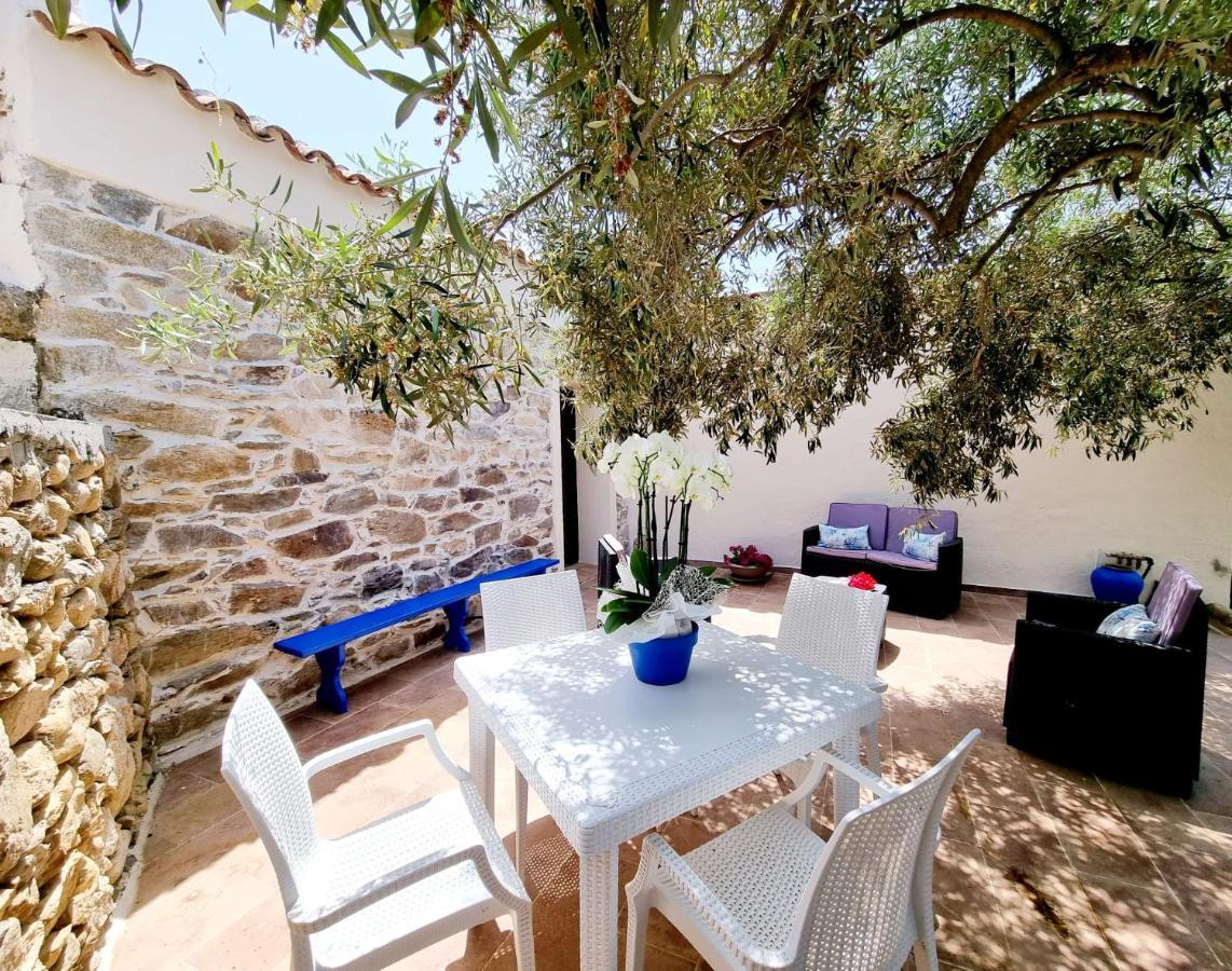 Stazzo San Teodoro La Quercia Piscina Condivisa Lejlighed Eksteriør billede