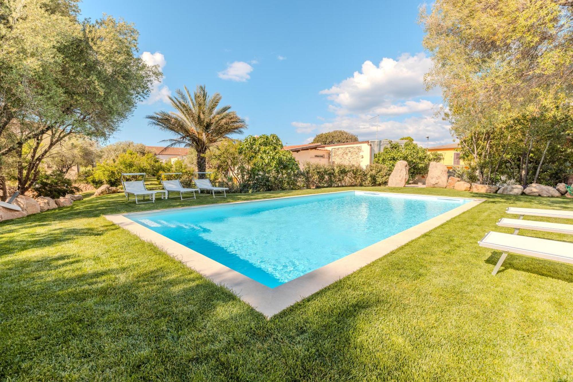 Stazzo San Teodoro La Quercia Piscina Condivisa Lejlighed Eksteriør billede